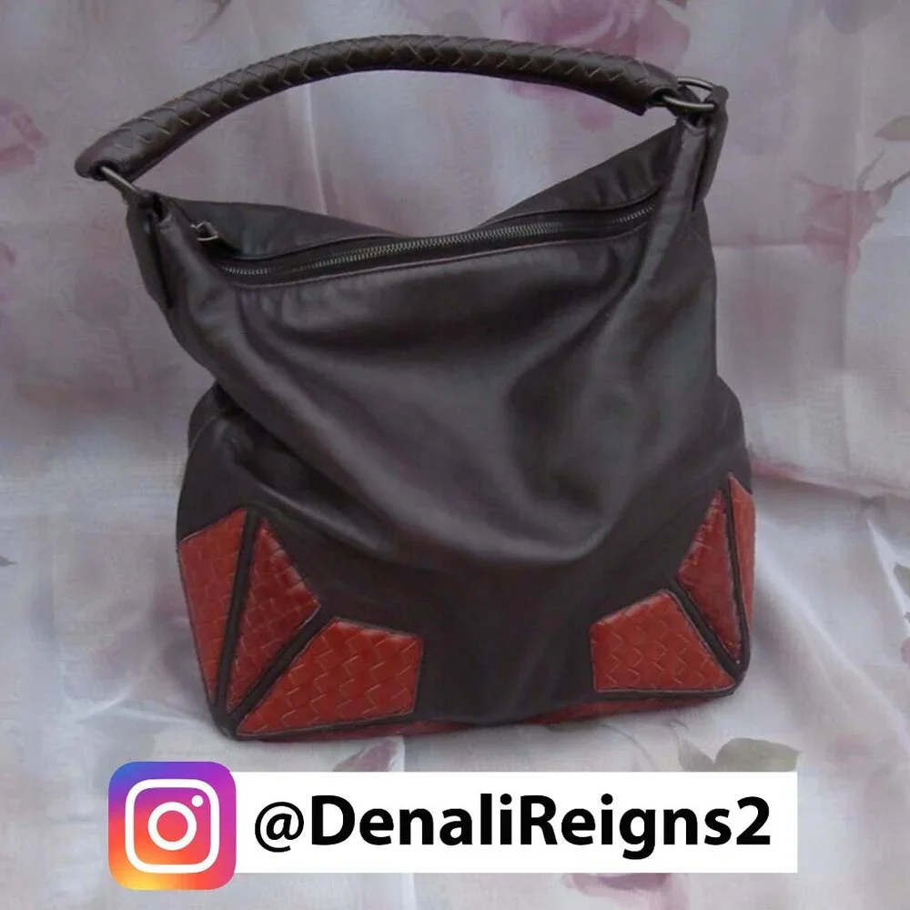 EUC BOTTEGA VENETA Large Leather Purple Eggplant Hobo Bag